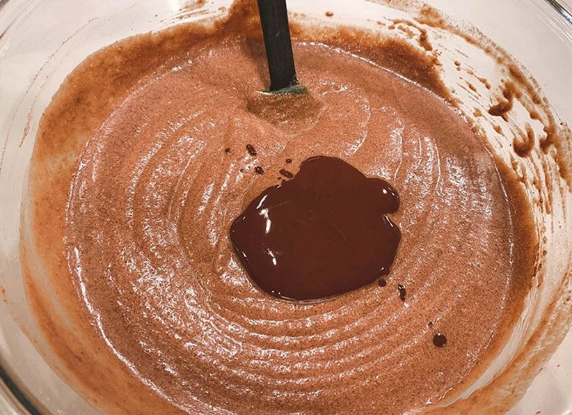Instrucciones de brownies de chocolate con mantequilla de maní Keto